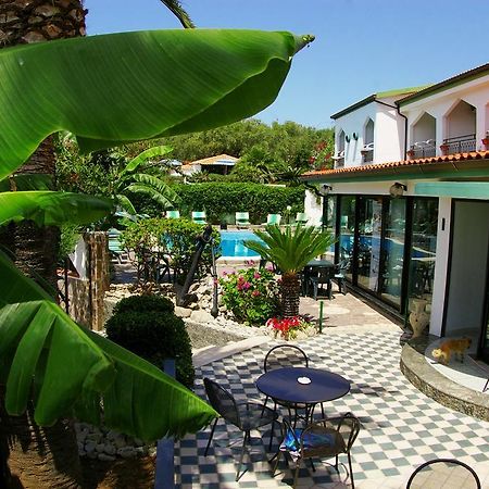 Hotel Marinella กาโปวาติกาโน ภายนอก รูปภาพ