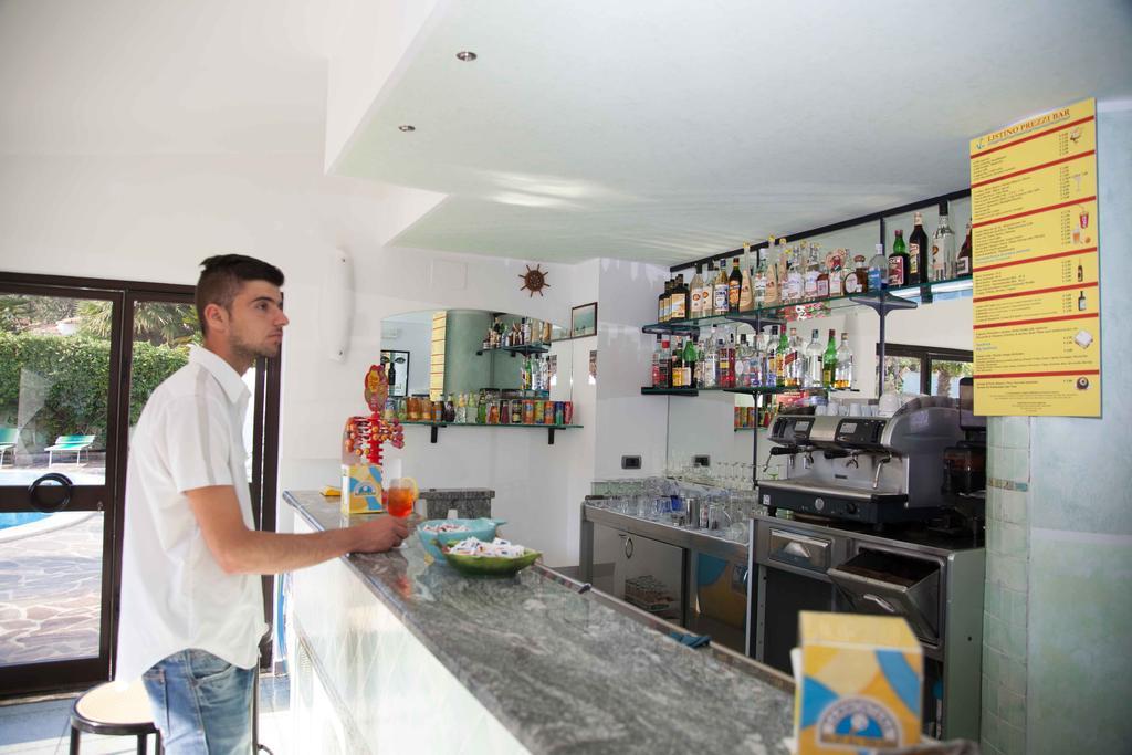 Hotel Marinella กาโปวาติกาโน ภายนอก รูปภาพ