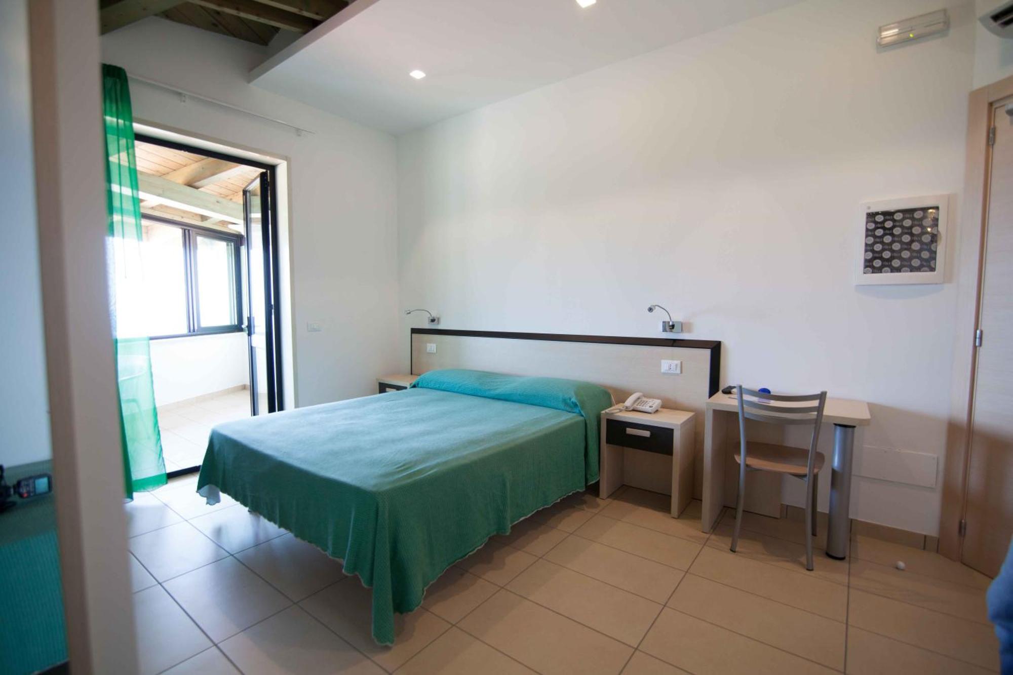 Hotel Marinella กาโปวาติกาโน ภายนอก รูปภาพ