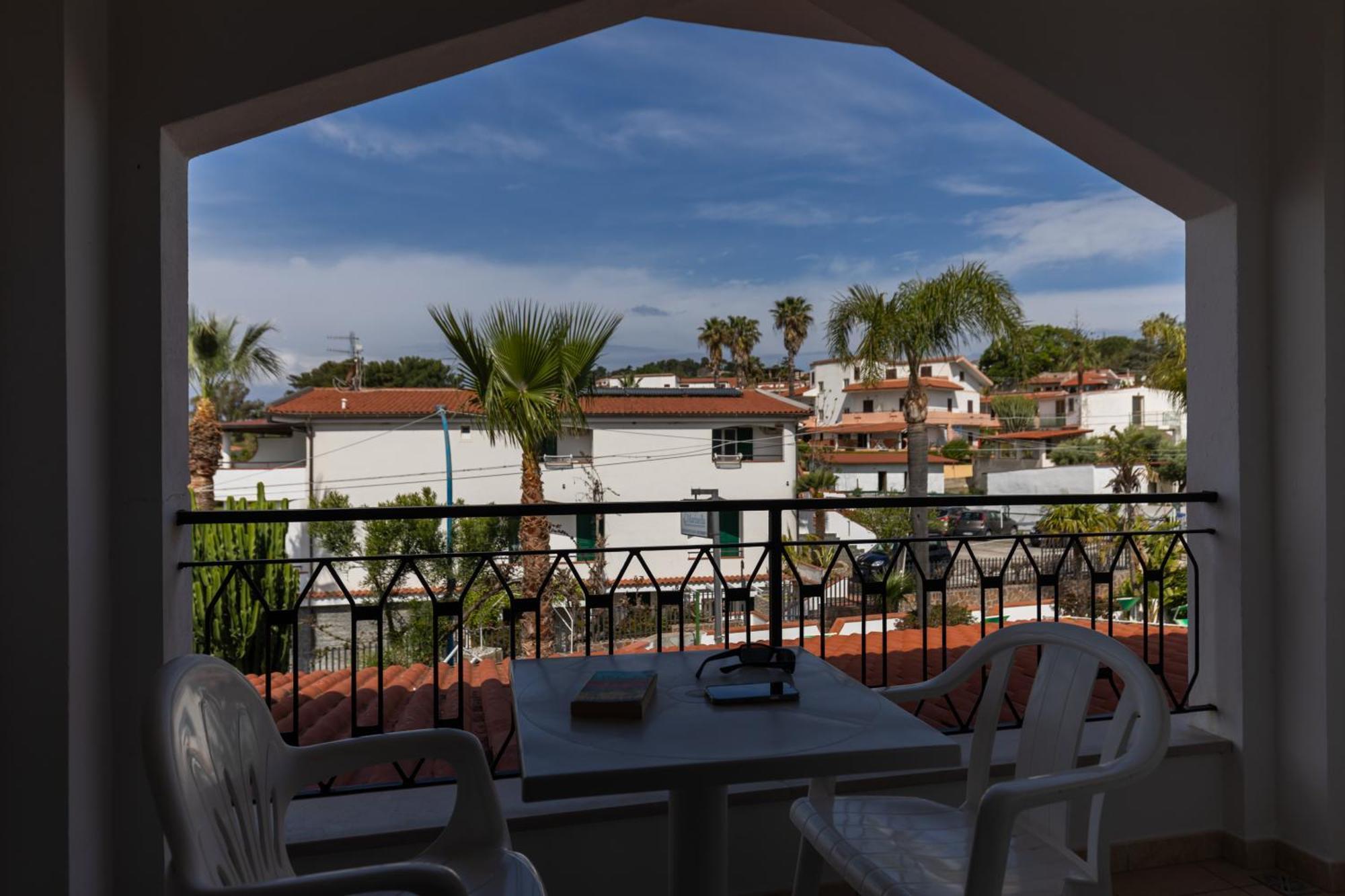 Hotel Marinella กาโปวาติกาโน ภายนอก รูปภาพ