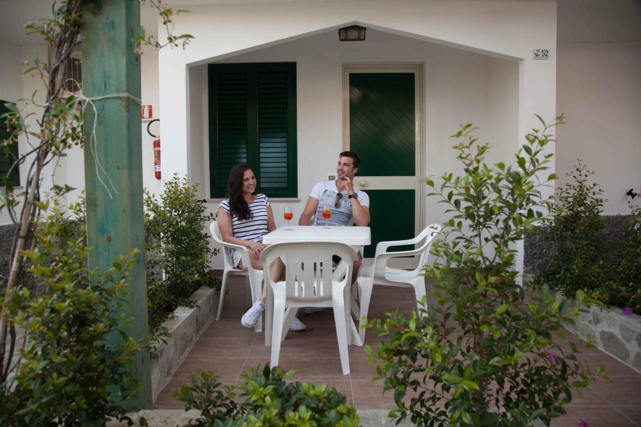 Hotel Marinella กาโปวาติกาโน ภายนอก รูปภาพ